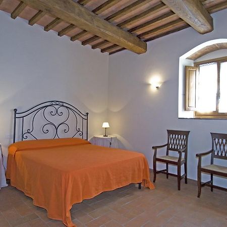 Agriturismo Campo Lungo San Donato in Poggio Стая снимка