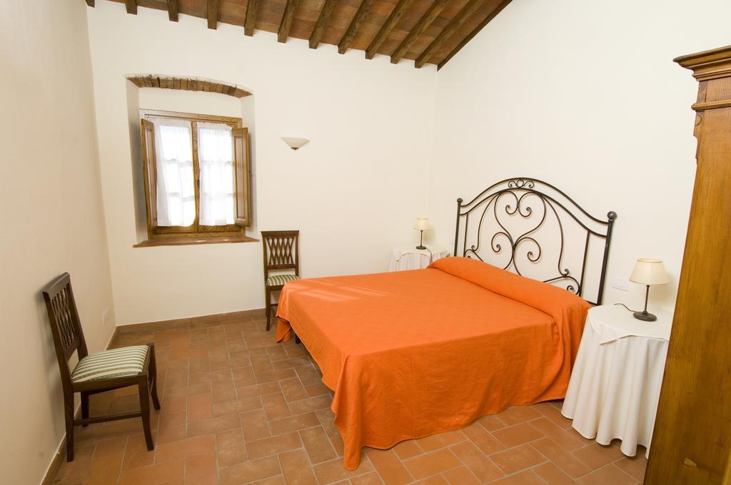 Agriturismo Campo Lungo San Donato in Poggio Стая снимка
