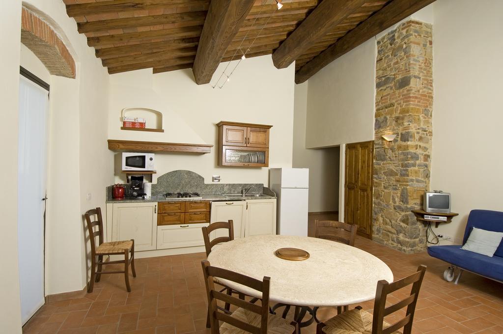 Agriturismo Campo Lungo San Donato in Poggio Стая снимка