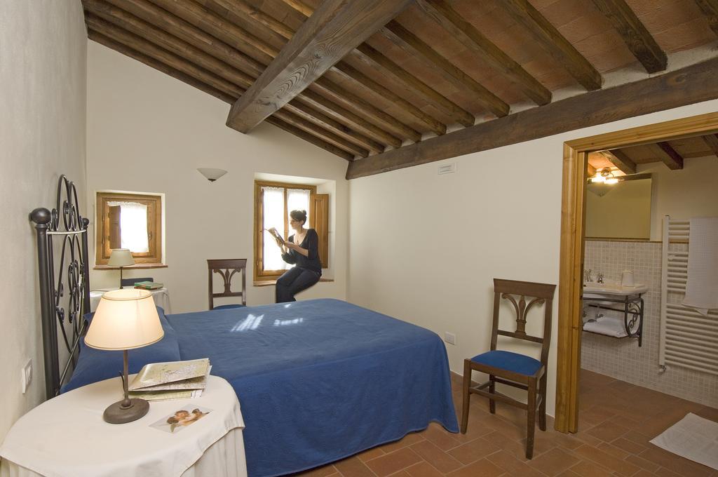 Agriturismo Campo Lungo San Donato in Poggio Стая снимка