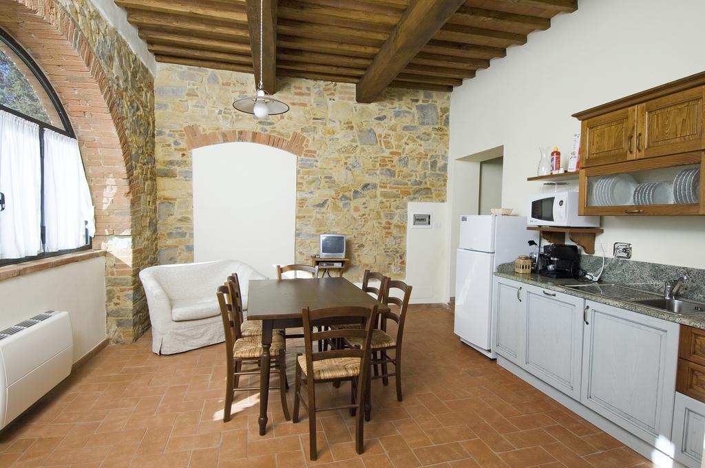 Agriturismo Campo Lungo San Donato in Poggio Стая снимка