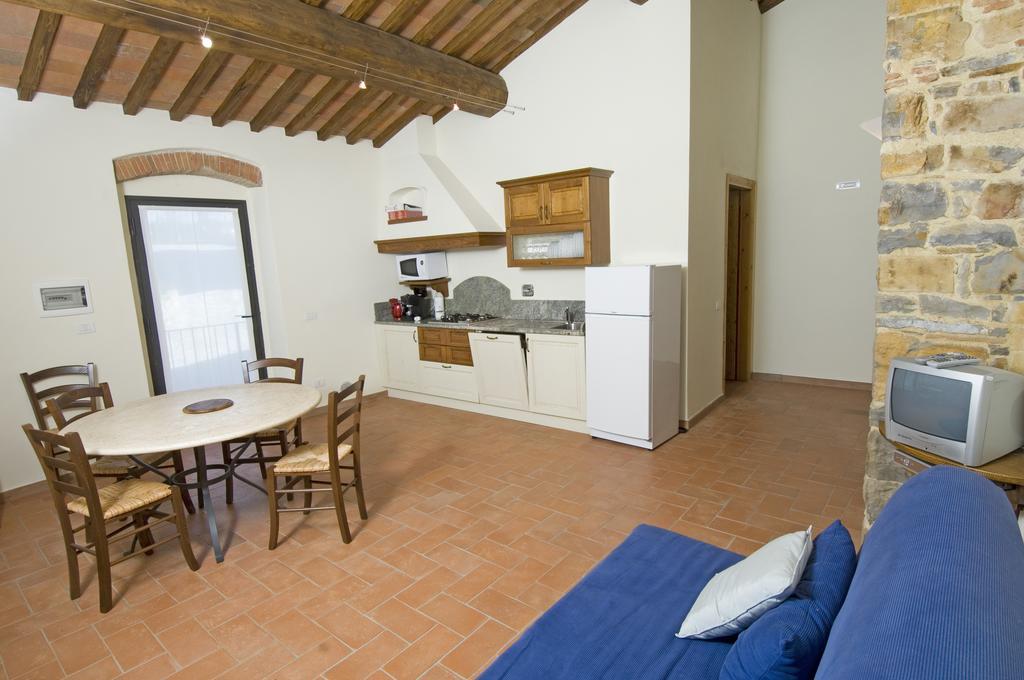 Agriturismo Campo Lungo San Donato in Poggio Стая снимка