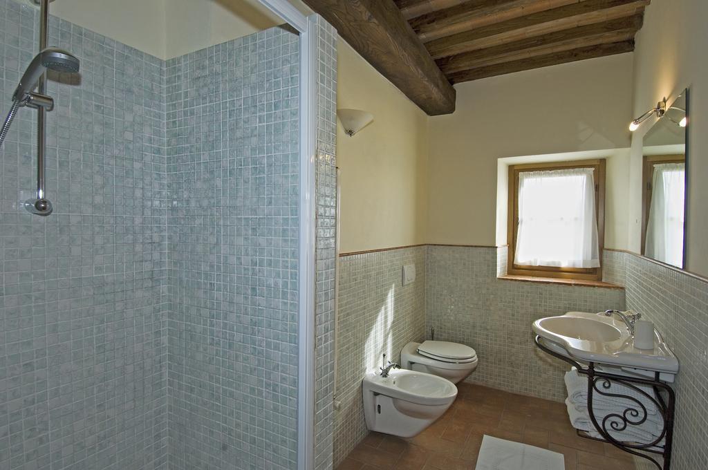 Agriturismo Campo Lungo San Donato in Poggio Стая снимка